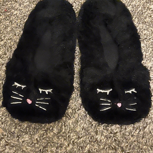 NWOT! black cat slippers - Picture 2 of 3